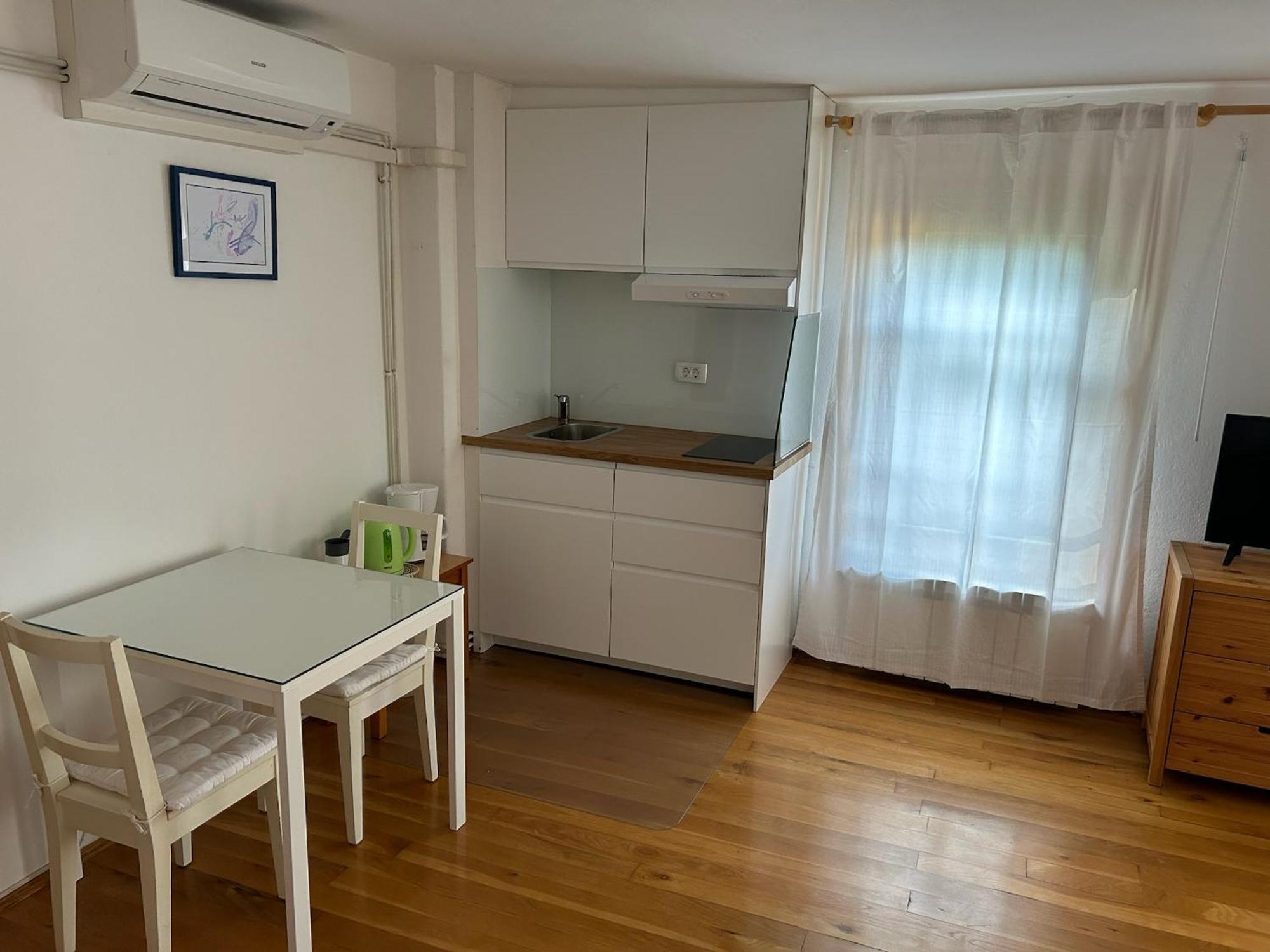 Stres-Less Sunny Apartments كوباريد المظهر الخارجي الصورة